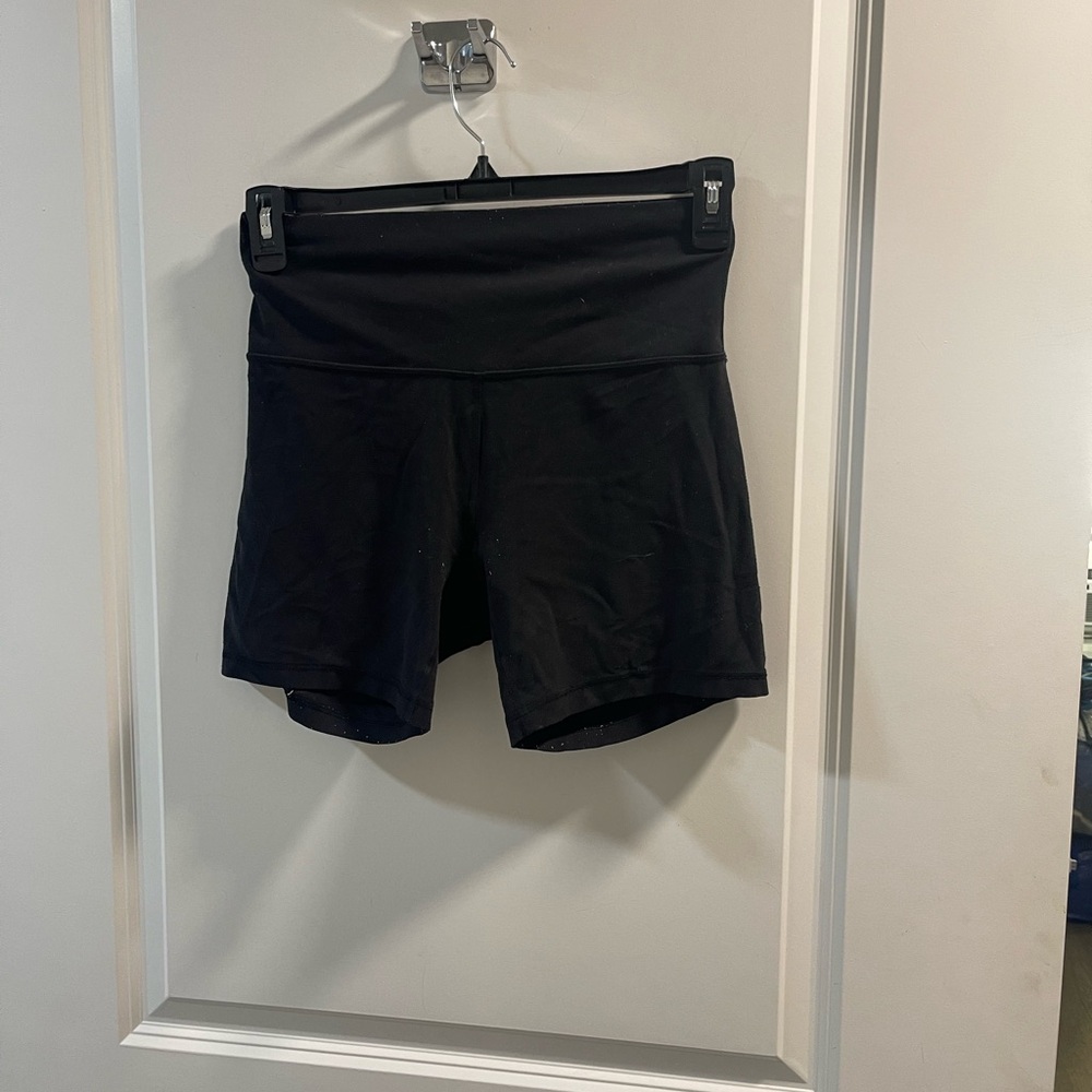 Flawed Lululemon High-Waist Black Women’s Active Shorts